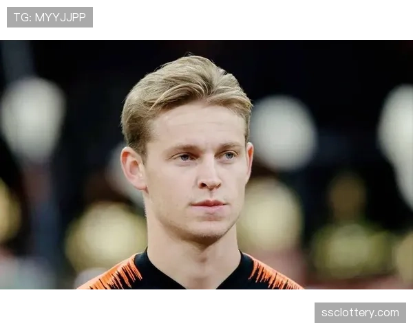 阿贾克斯确认，球队经理奥维马斯因健康原因将暂时离岗休养